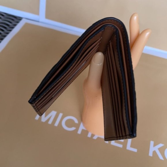 Michael Kors Cooper Billfold Men's Wallet - Picture 15 of 16